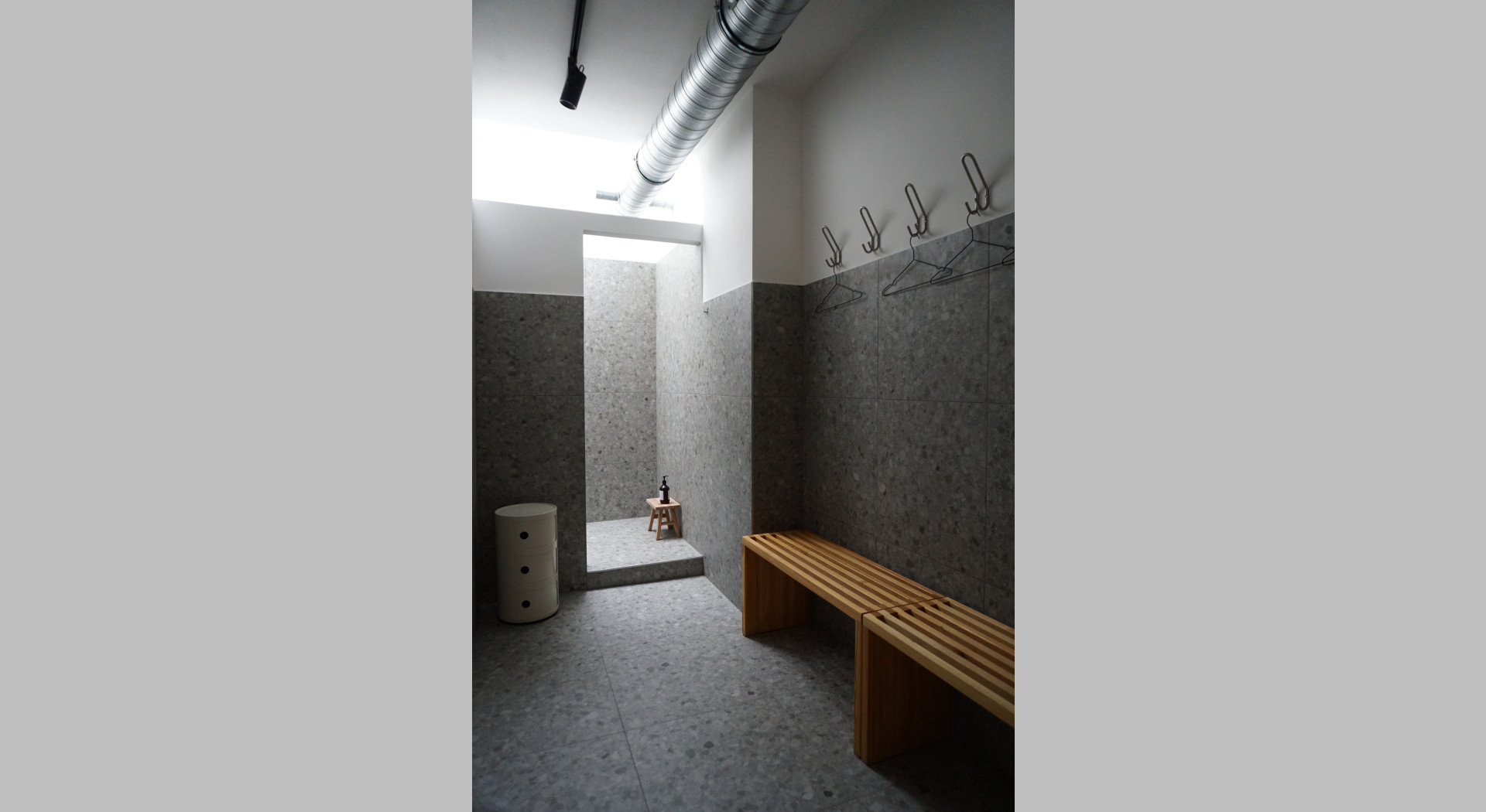 Locker_hoch